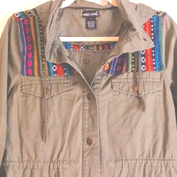 Wet Seal "Army Green" Embroideted Cargo Style Jacket in Size Large - Picture 2 of 8